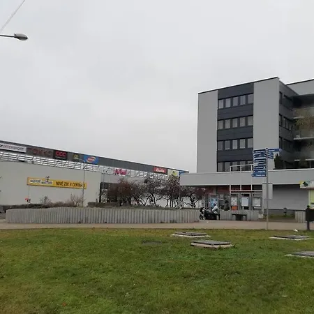 Prague Apartment In Most Near Golf Club, Aqua-Hipo-Autodrom In Most Exterior photo